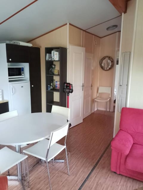 Mobil-home a la campagne proche de la mer Chalet in Criel-sur-Mer