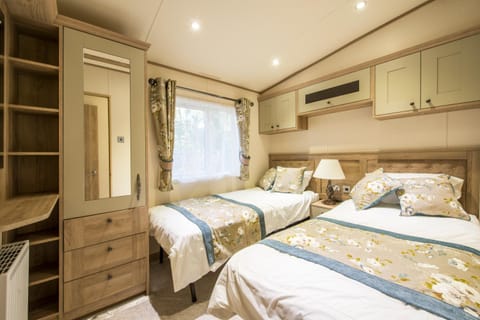 St. Ives Holiday Village Campground/
RV Resort in England