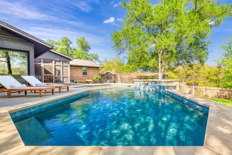 Swimming pool, Swimming pool