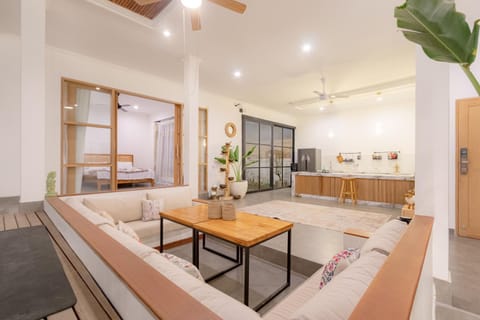 Kitchen or kitchenette, Living room, Seating area