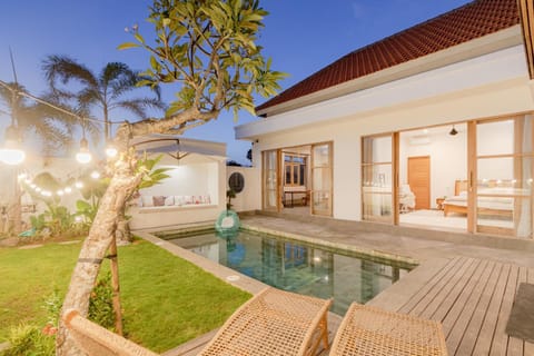 Property building, Patio, Day, Night, Garden, Garden, Garden view, Pool view, Swimming pool, sunbed