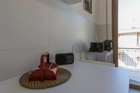 Property building, Kitchen or kitchenette, toaster