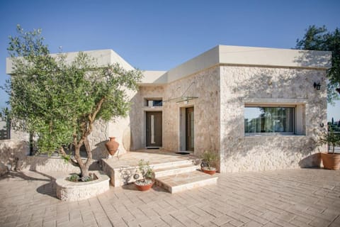 Property building, Patio, Day, Garden view