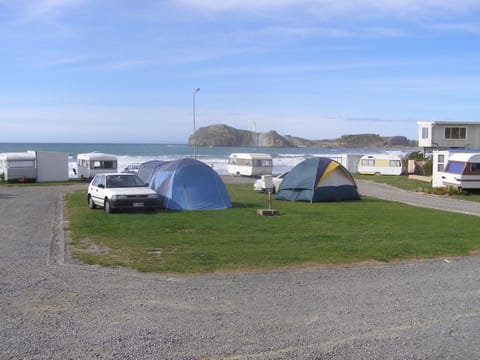 Castlepoint Holiday Park & Motels Terrain de camping /
station de camping-car in Wellington Region