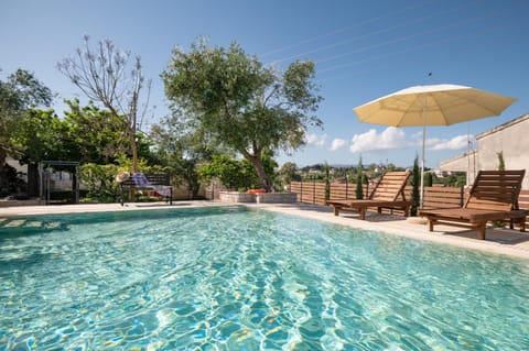 Garden view, Swimming pool, sunbed