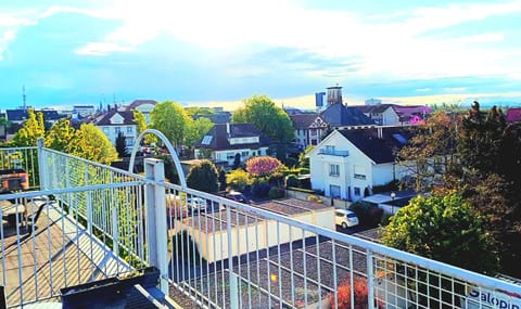 Natural landscape, View (from property/room), Balcony/Terrace
