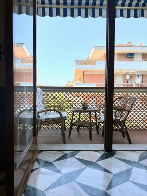 Patio, Bed, Day, View (from property/room), Balcony/Terrace, Living room, Photo of the whole room, Seating area, Dining area, Bedroom
