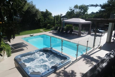 Villa Perle De La Mer Bed and Breakfast in Roquebrune-sur-Argens