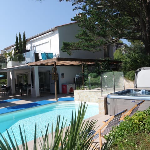 Villa Perle De La Mer Bed and Breakfast in Roquebrune-sur-Argens