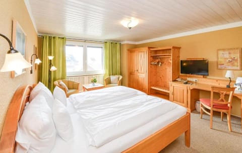 Hotel Kellhof - Bed & Breakfast Hotel in Gaienhofen