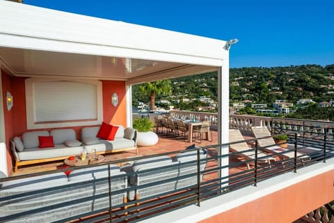 Villa La Toucha l Pool & Views l Shellter Rentals House in Cavalaire-sur-Mer