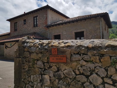 Apartamentos Rurales La Escuela Condo in Western coast of Cantabria