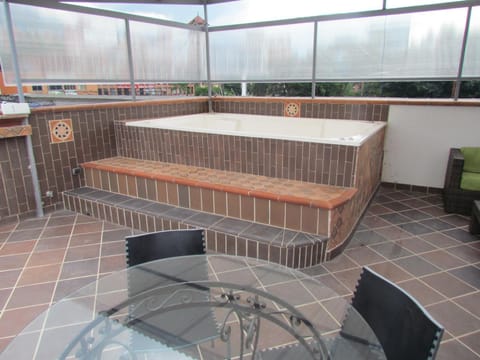 Patio, Hot Tub, Balcony/Terrace