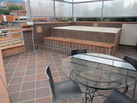 Patio, Hot Tub, Balcony/Terrace