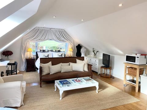 Converted Historical Stone Coach House Apartment in East Kilbride