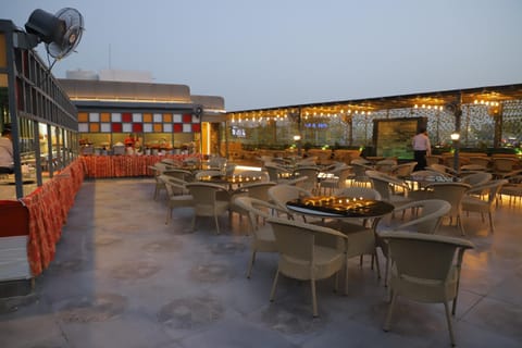 Balcony/Terrace, Banquet/Function facilities