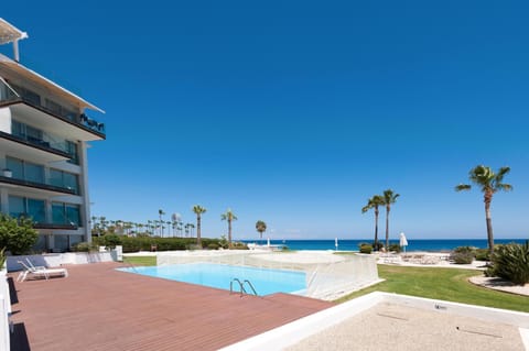 Beach, Swimming pool