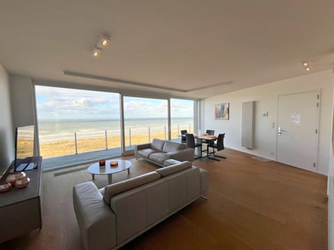 Natural landscape, Living room, Seating area, Dining area, Sea view