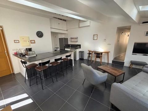 Appartement cosy, idéalement situé près du port de Cassis Apartment in Cassis