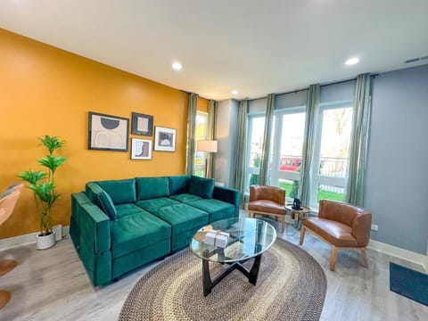 Living room, Seating area