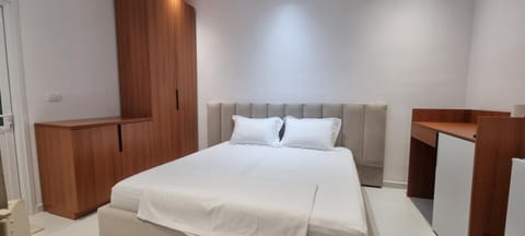 PLATINUM ApartmentsINNThebeach Bed and Breakfast in Vlorë