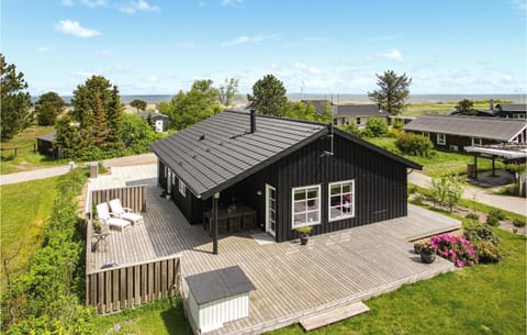 Cozy Home In Frederikshavn With Kitchen House in Frederikshavn