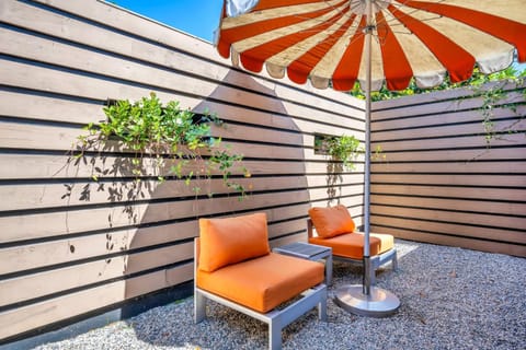 Patio, Day, Seating area