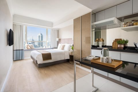 Two MacDonnell Road Aparthotel in Hong Kong
