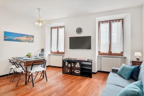 FinestraNelBorgo best position Private parking Apartment in Porto Venere
