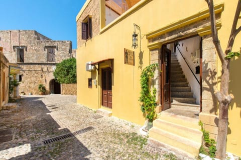 Knights Of Old Town Apartment in Rhodes