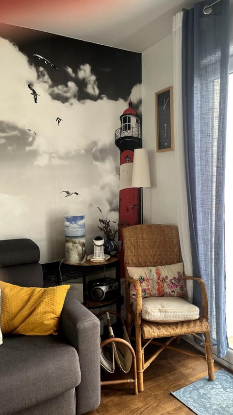 Living room, Decorative detail, Seating area