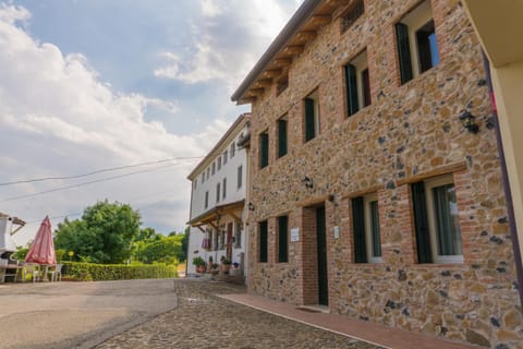 Facade/entrance, Lobby or reception, Street view