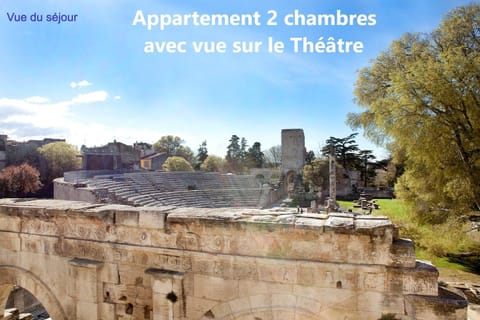 Holiday in Arles -Appartement du Théâtre Antique Copropriété in Arles