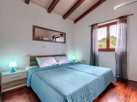 Holiday Home Villa Lucas by Interhome House in Novigrad
