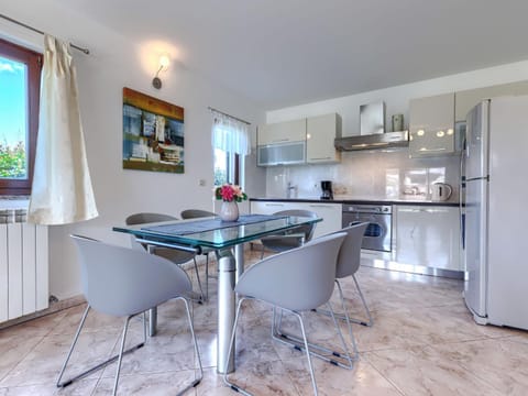 Holiday Home Villa Lucas by Interhome House in Novigrad