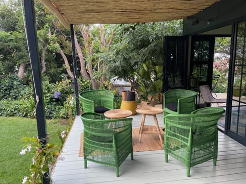 Garden, Balcony/Terrace, Seating area, Garden view