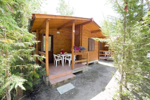 Facade/entrance, Day