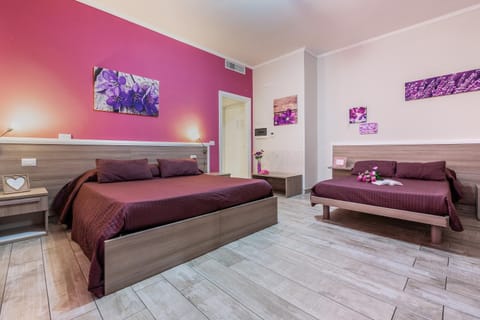 Suite Room Fiumicino Bed and Breakfast in Lazio