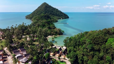 Nearby landmark, Day, Natural landscape, Bird's eye view, Beach, Mountain view, Sea view