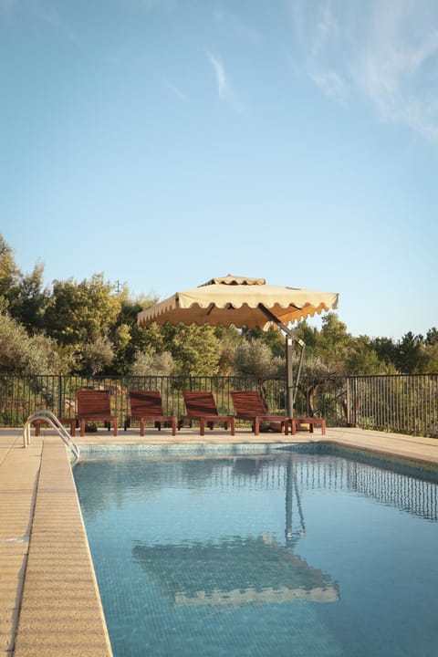 Pool view, Swimming pool, sunbed