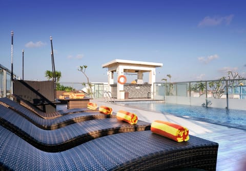 Lounge or bar, Swimming pool, Swimming pool