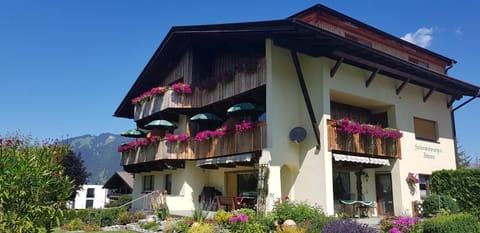 Gästehaus Schoeneweiß Condo in Garmisch-Partenkirchen