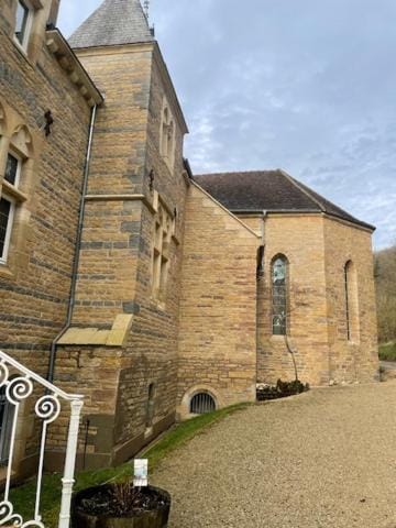 Prieuré de Bonvaux Bed and Breakfast in Dijon