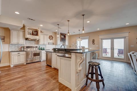 Sea Esta House in Crystal Beach