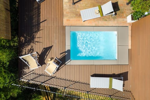 Property building, On site, Swimming pool