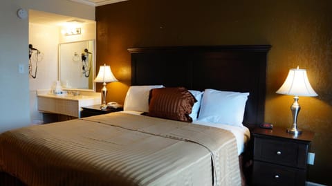 Americas Best Value Inn & Suites Kansas City Motel in Kansas City