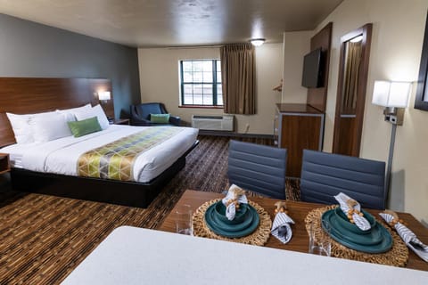 Extended Stay Airport Hotel in Ashwaubenon