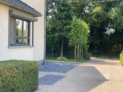 14 beds, 20p, 2 bath-, 1 livingroom House in Peer