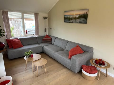 Mooie bungalow vlakbij de zee! House in Ouddorp