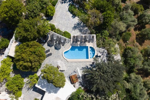 Property building, Bird's eye view, Pool view, Swimming pool